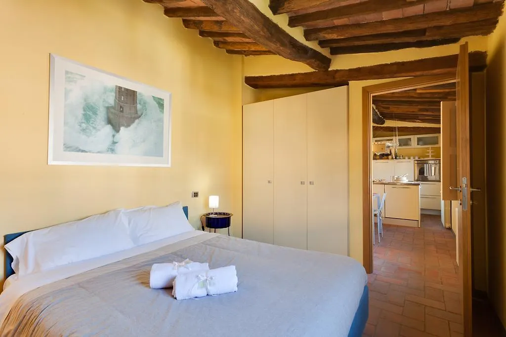 Itaco Apartments Lucca - Il Giglio 0*,  Italy
